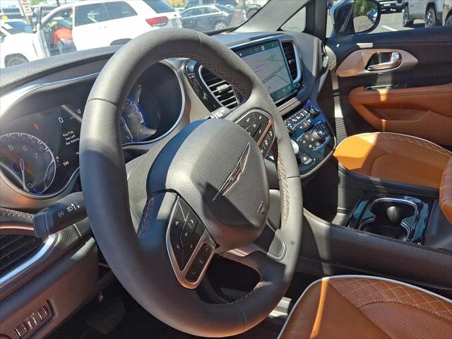 2025 Chrysler Pacifica Pinnacle AWD