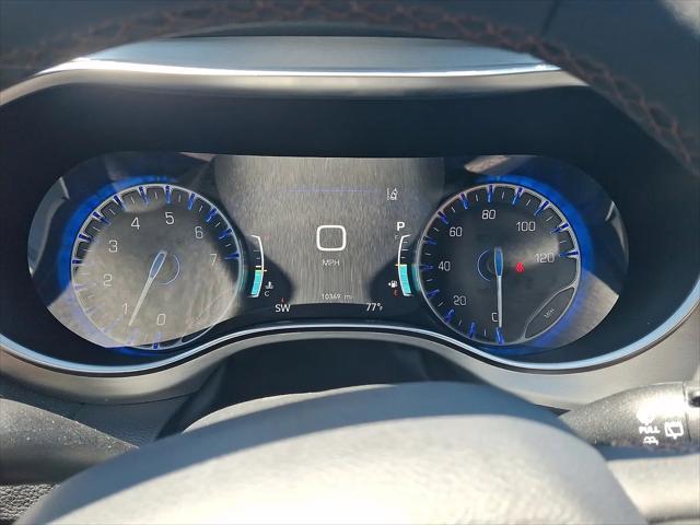 2025 Chrysler Pacifica Pinnacle AWD