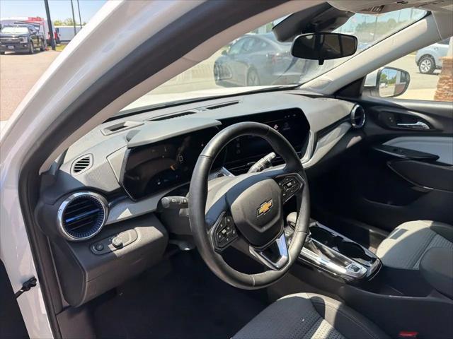 2024 Chevrolet Trax FWD LT