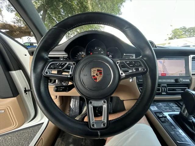 2020 Porsche Macan Macan
