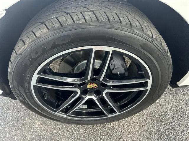 2020 Porsche Macan Macan