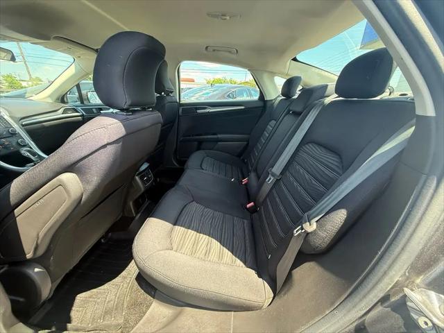 2016 Ford Fusion SE