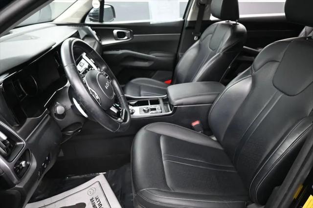 2022 Kia Sorento Hybrid EX