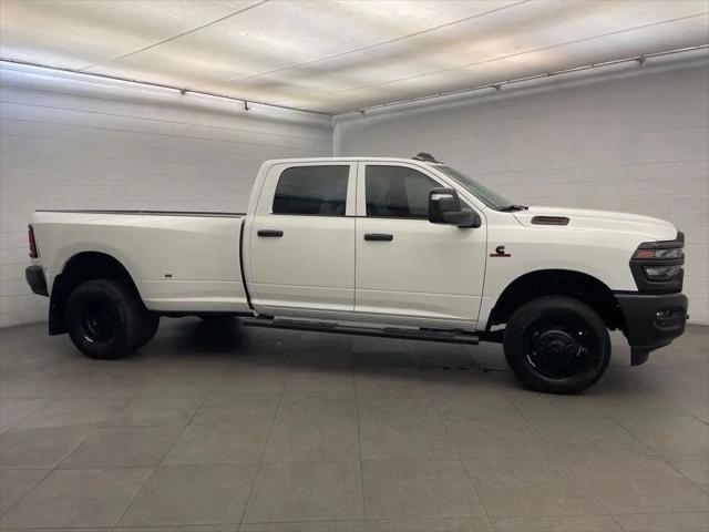 2026 Ram 3500 Tradesman Crew Cab 4x4 8 Box