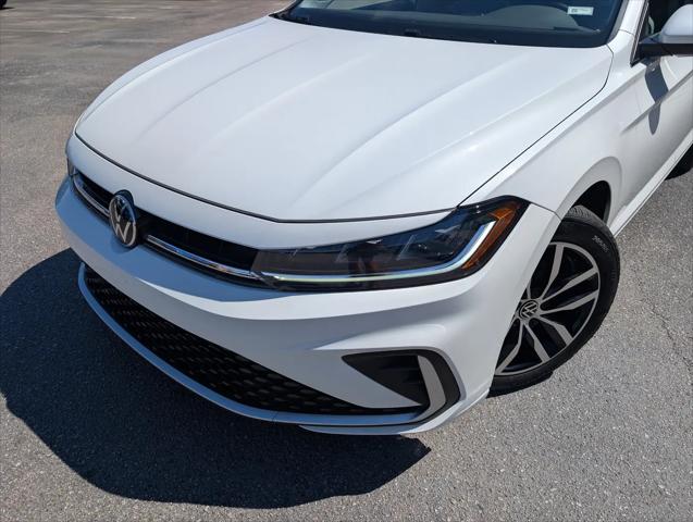 2025 Volkswagen Jetta 1.5T SE