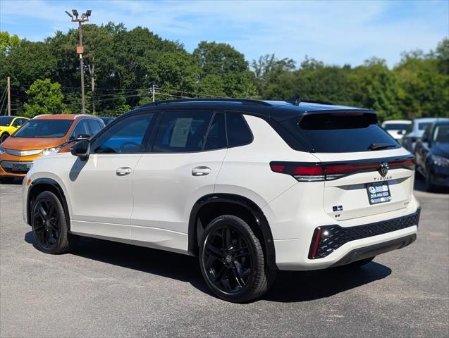 2025 Volkswagen Tiguan 2.0T SE R-Line Black