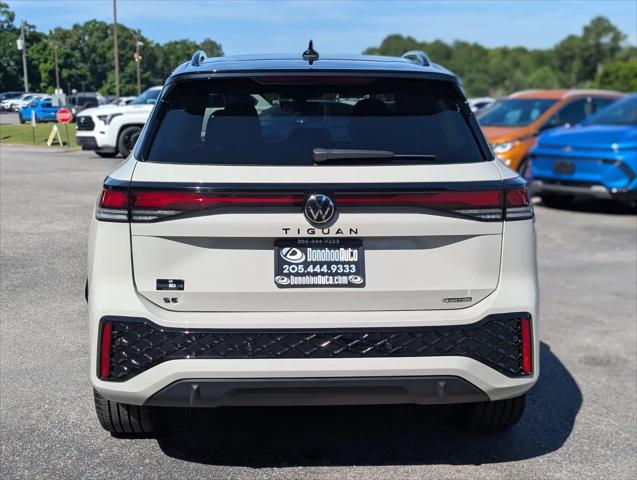 2025 Volkswagen Tiguan 2.0T SE R-Line Black