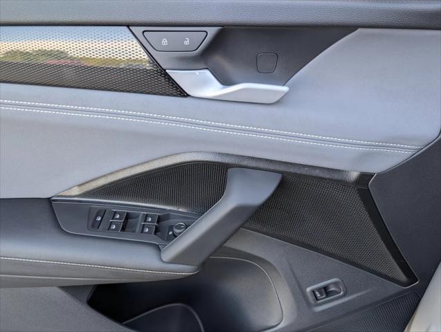 2025 Volkswagen Tiguan 2.0T SE R-Line Black