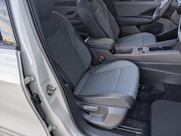 2025 Volkswagen Tiguan 2.0T SE R-Line Black