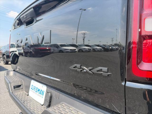 2026 Ram 1500 Tradesman Crew Cab 4x4 5'7" Box