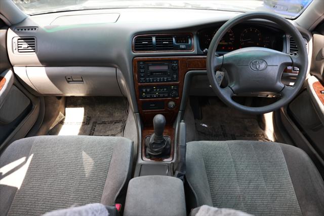 2000 Toyota Van Unknown