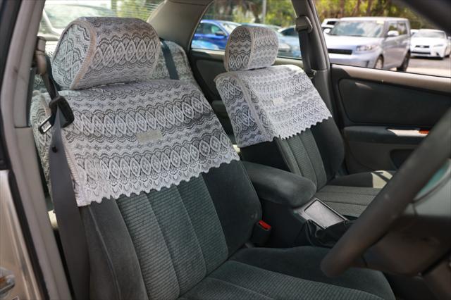 2000 Toyota Van Unknown