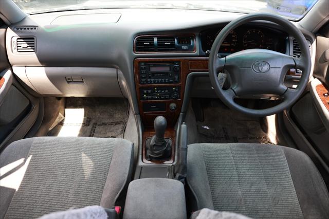2000 Toyota Van Unknown
