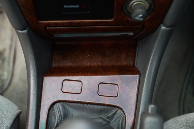2000 Toyota Van Unknown