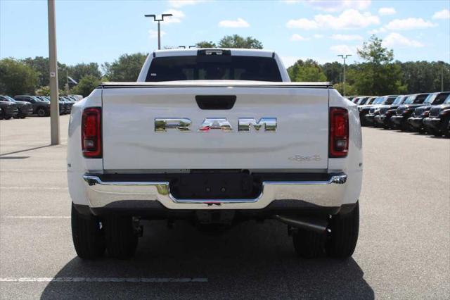 2026 RAM Ram 3500 RAM 3500 TRADESMAN CREW CAB 4X4 8 BOX