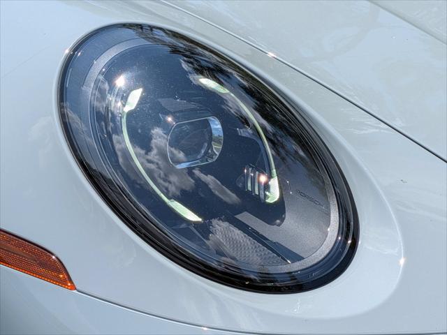 2025 Porsche 911 Carrera