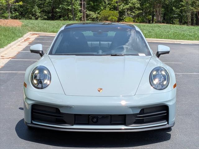 2025 Porsche 911 Carrera