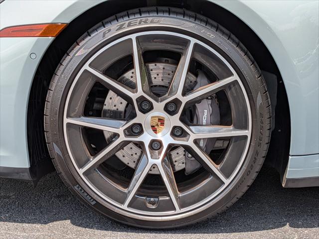 2025 Porsche 911 Carrera