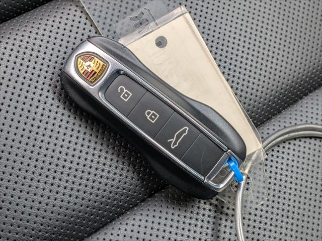 2025 Porsche 911 Carrera