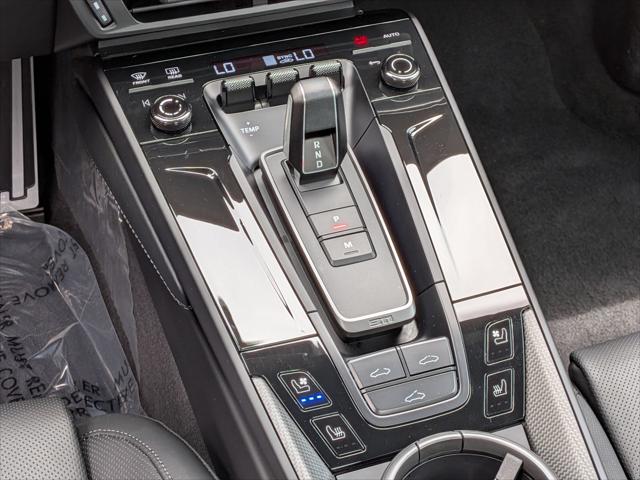 2025 Porsche 911 Carrera