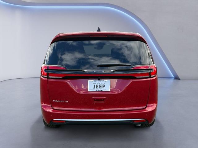 2027 Chrysler Pacifica Select