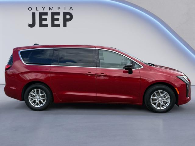 2027 Chrysler Pacifica Select