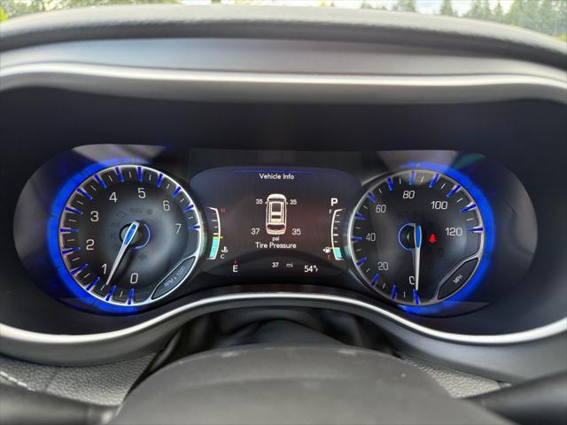 2027 Chrysler Pacifica Select