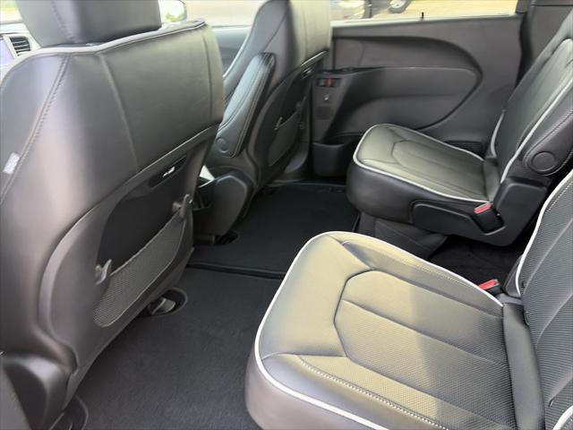 2027 Chrysler Pacifica Limited