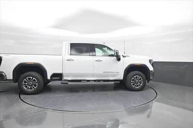 2026 GMC Sierra 2500HD Crew Cab, Standard Bed, SLT, 4WD