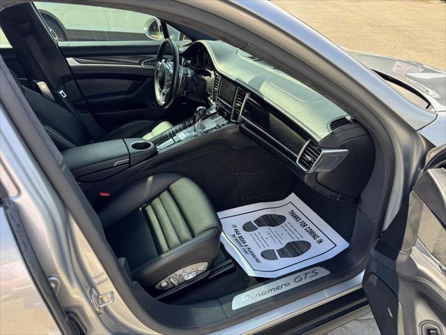 2016 Porsche Panamera GTS