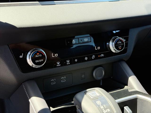 2026 Mitsubishi Outlander PHEV SE S-AWC