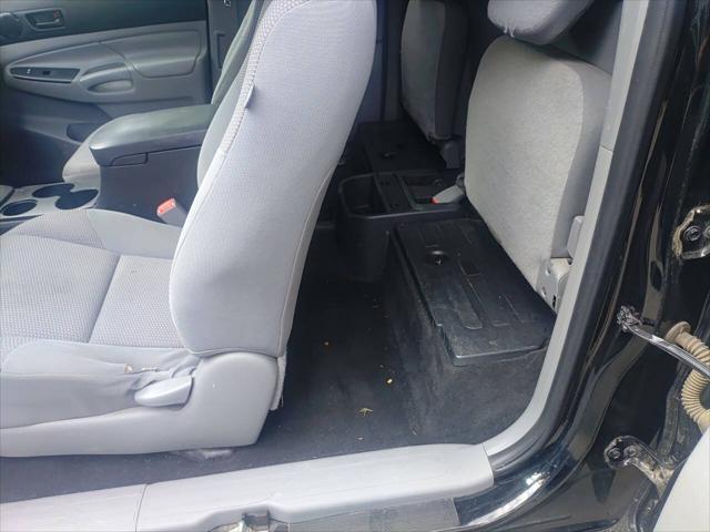 2015 Toyota Tacoma Base 4x4 4dr Access Cab 6.1 ft SB 5M