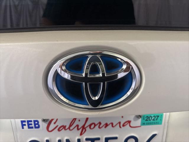 2016 Toyota Prius Three