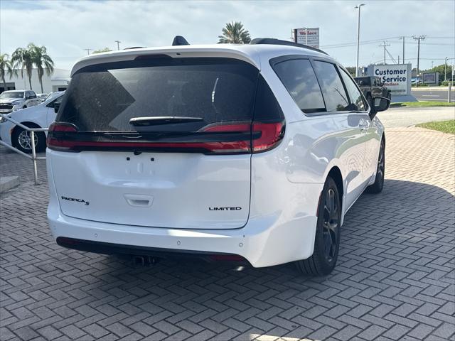 2027 Chrysler Pacifica Limited