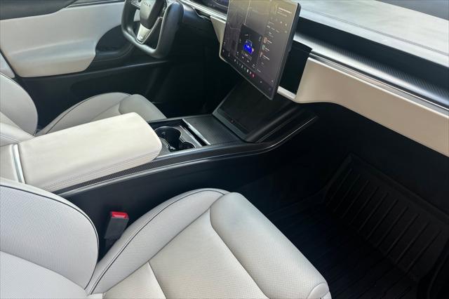 2023 Tesla Model X Plaid Tri Motor All-Wheel Drive