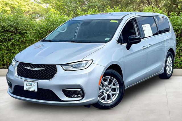 2024 Chrysler Pacifica Touring L for sale in GLASSBORO, NJ