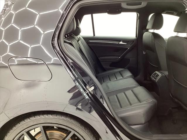 2019 Volkswagen Golf R 2.0T w/DCC & Navigation