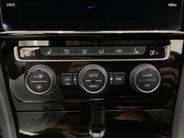 2019 Volkswagen Golf R 2.0T w/DCC & Navigation