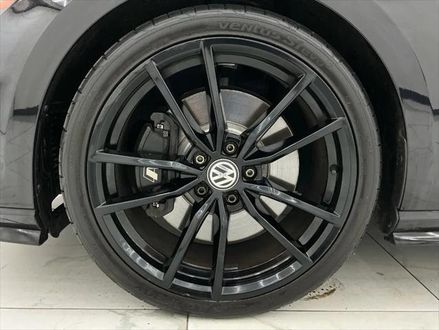2019 Volkswagen Golf R 2.0T w/DCC & Navigation