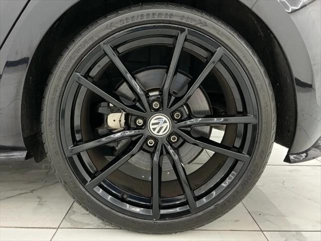 2019 Volkswagen Golf R 2.0T w/DCC & Navigation