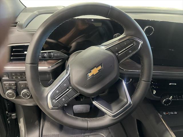 2026 Chevrolet Suburban LT, 4WD