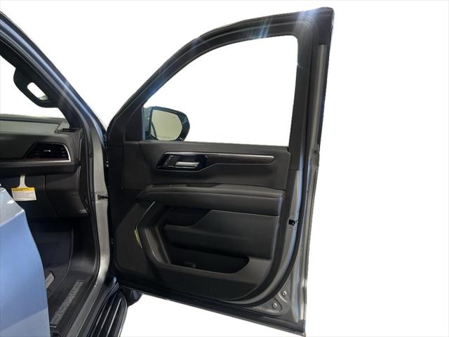2026 Chevrolet Suburban LT, 4WD