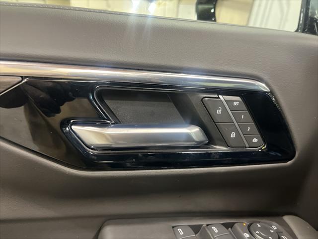 2026 Chevrolet Suburban LT, 4WD