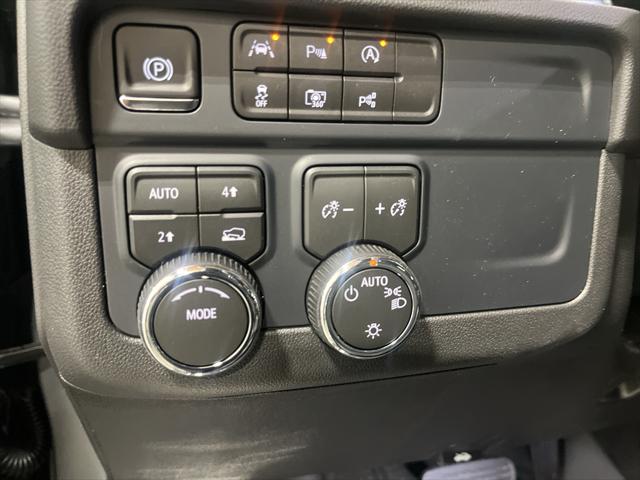 2026 Chevrolet Suburban LT, 4WD