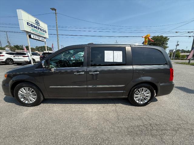 2016 Chrysler Town & Country Limited for sale in Wilmington, NC