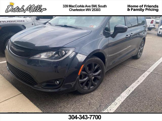 2020 Chrysler Pacifica Touring for sale in South Charleston, WV