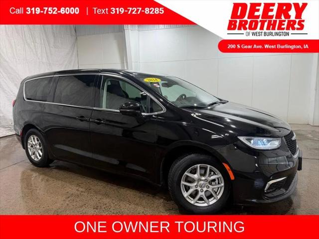 2024 Chrysler Pacifica Touring L for sale in West Burlington, IA