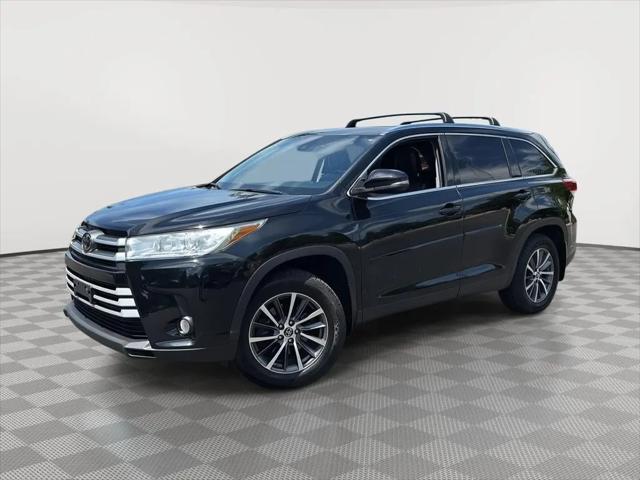2019 Toyota Highlander XLE for sale in Madison, WI
