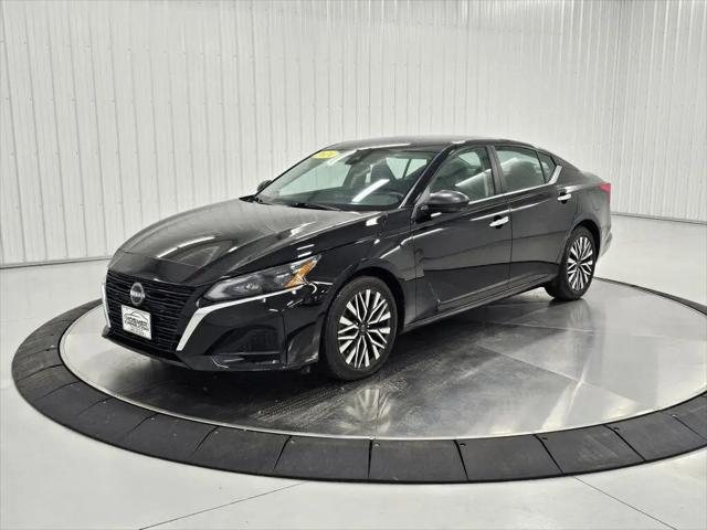 2024 Nissan Altima SV FWD for sale in Mason City, IA