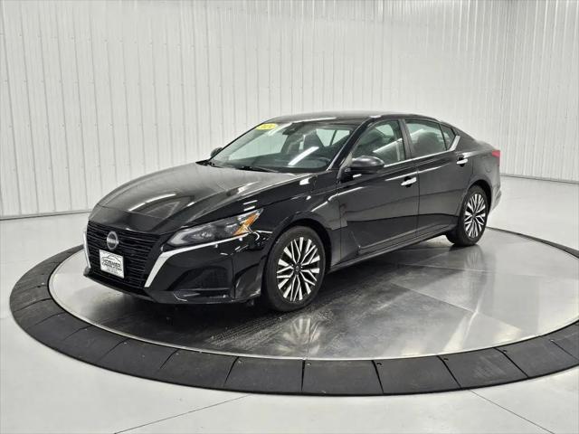 2024 Nissan Altima SV FWD for sale in Mason City, IA